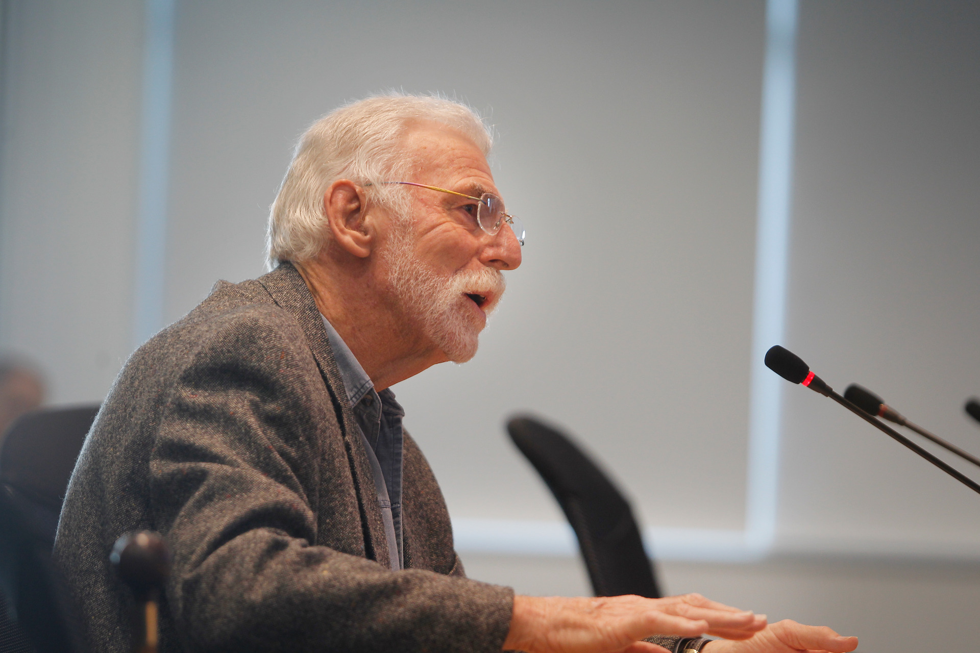Richard Prince speaks at today's meeting.  Photo / George Novak