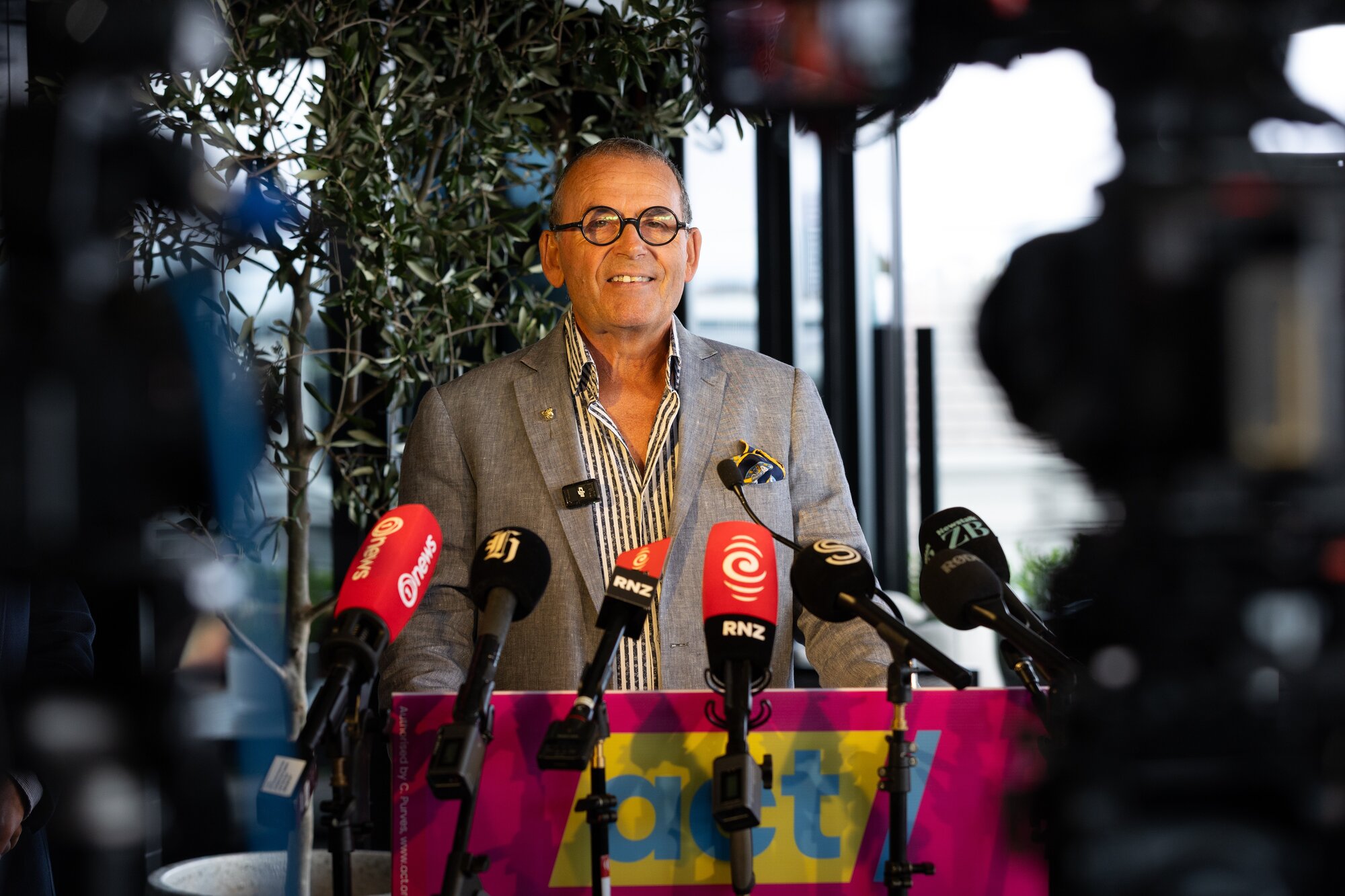 Broadcaster Paul Henry holds court at his press conference to announce his Act Party candidacy. Photo / Sylvie Whinray 