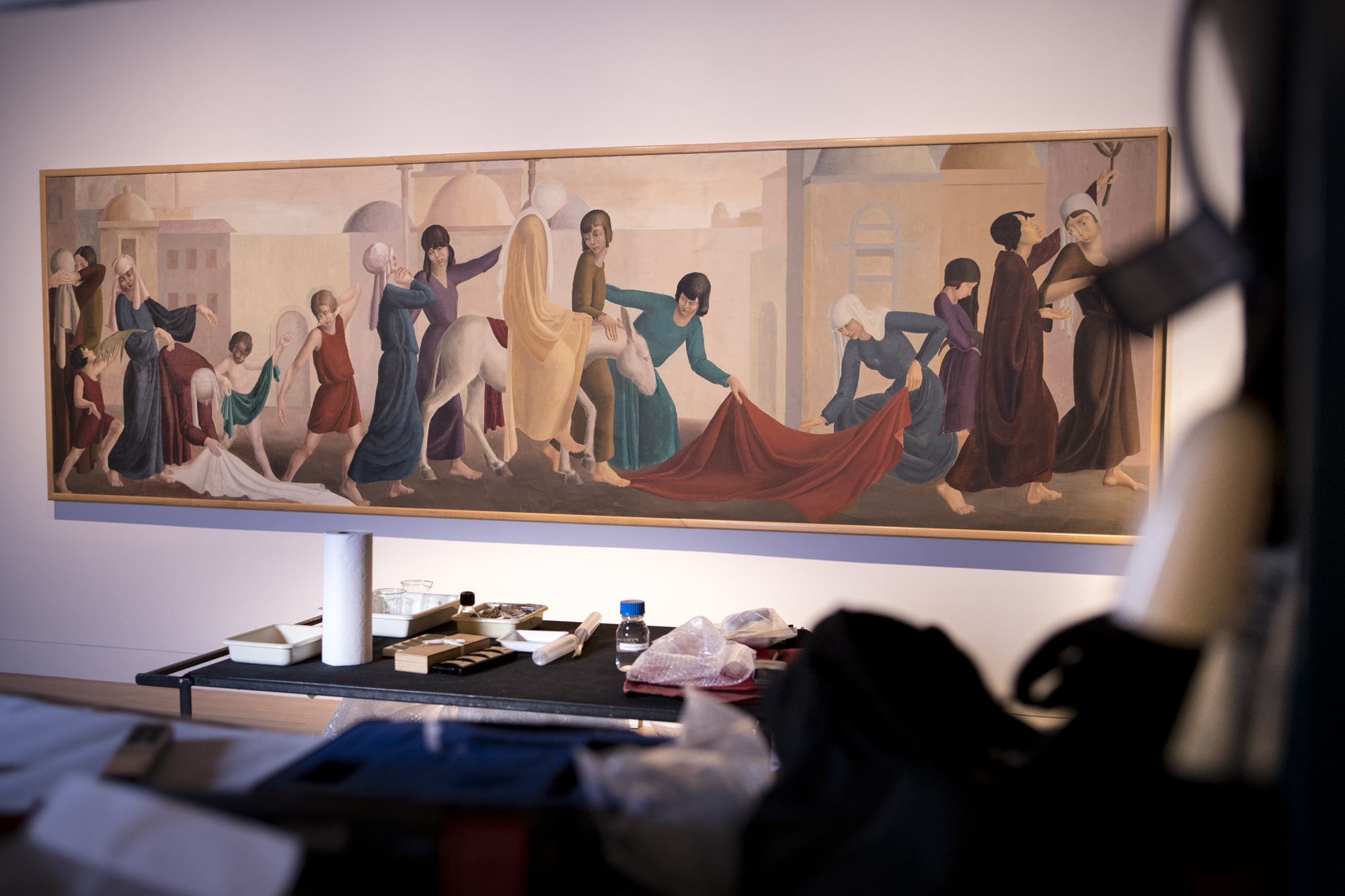 The painting tells the story of Jesus' procession into Jerusalem on Palm Sunday. Photo / Te Papa