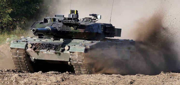 A Leopard 2 tank, described as 