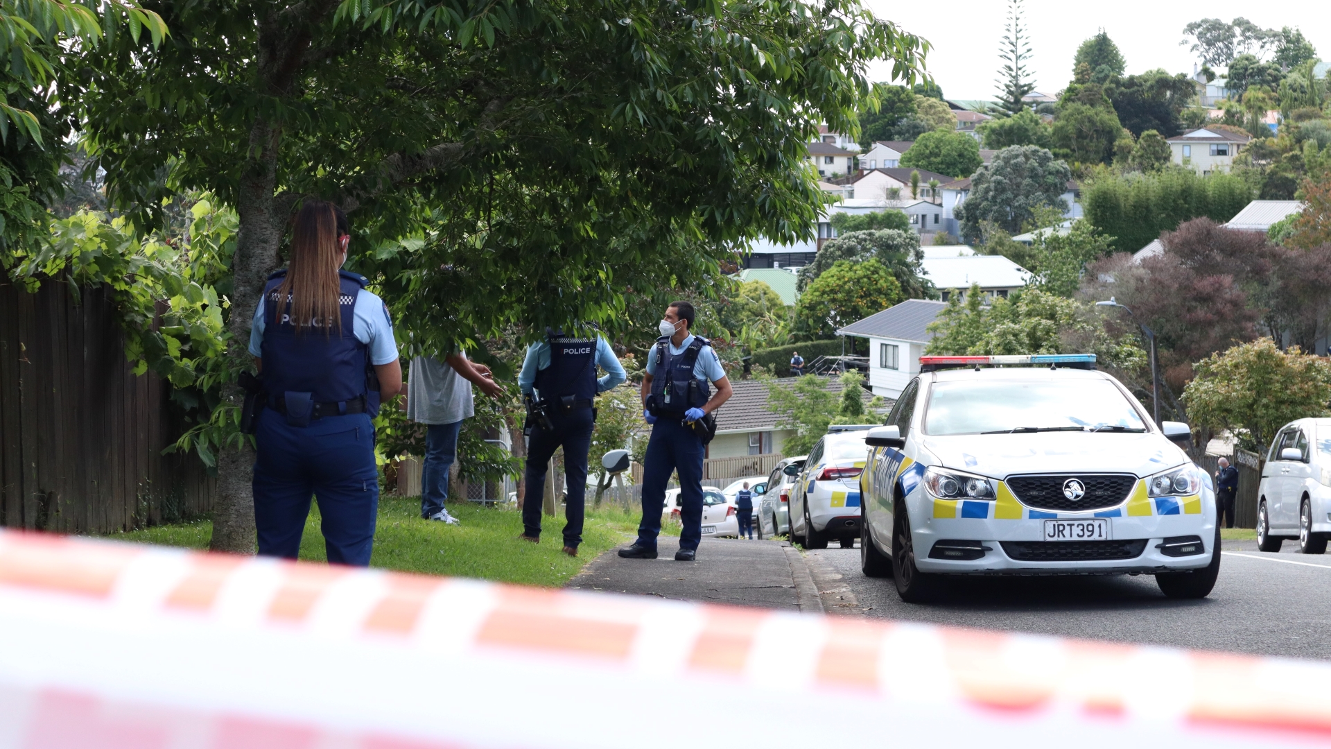 Auckland Police Fatally Shoot Man After Three Officers Shot, Injured