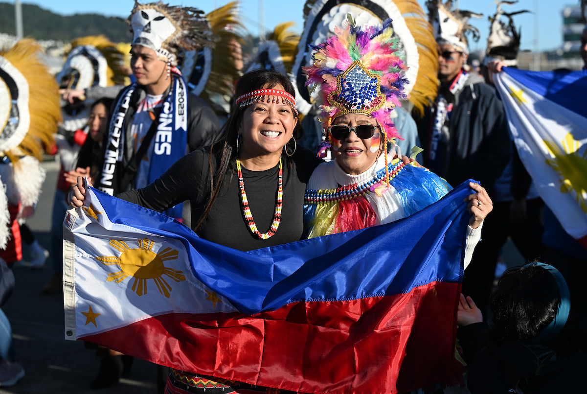 Women's World Cup hosts begin with wins and record crowds after shooting  rocks Auckland