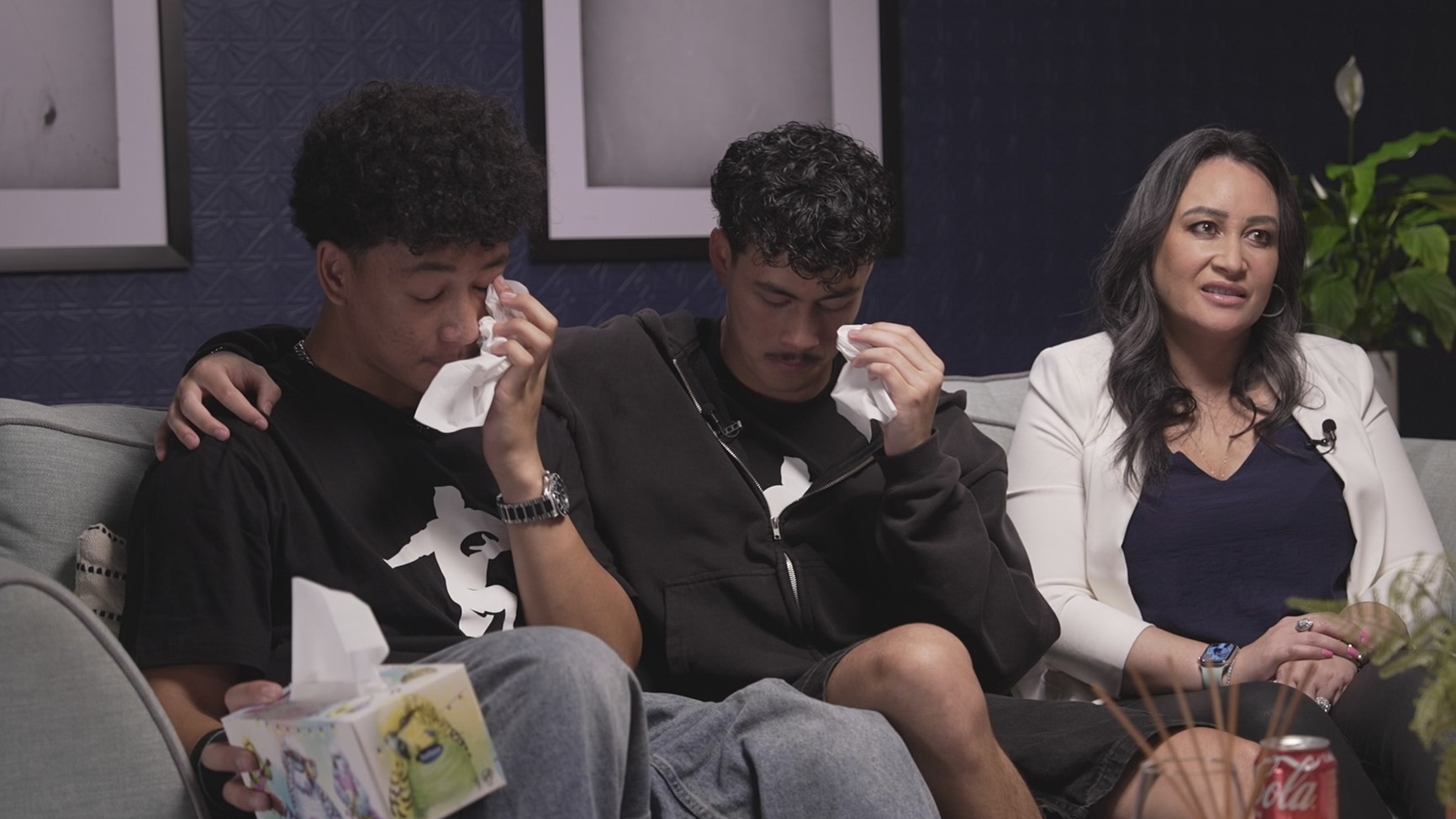 Brayley and Dhyreille became emotional remembering their dad with John Campbell. 