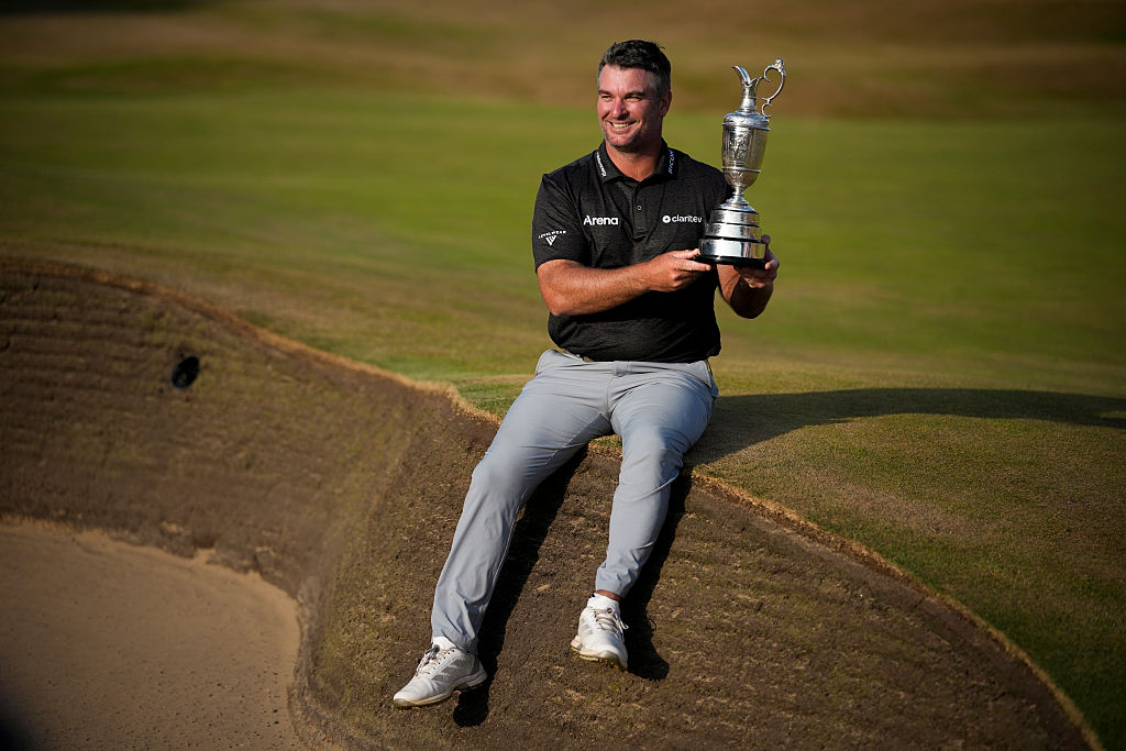 Ryan Fox celebrates his victory 