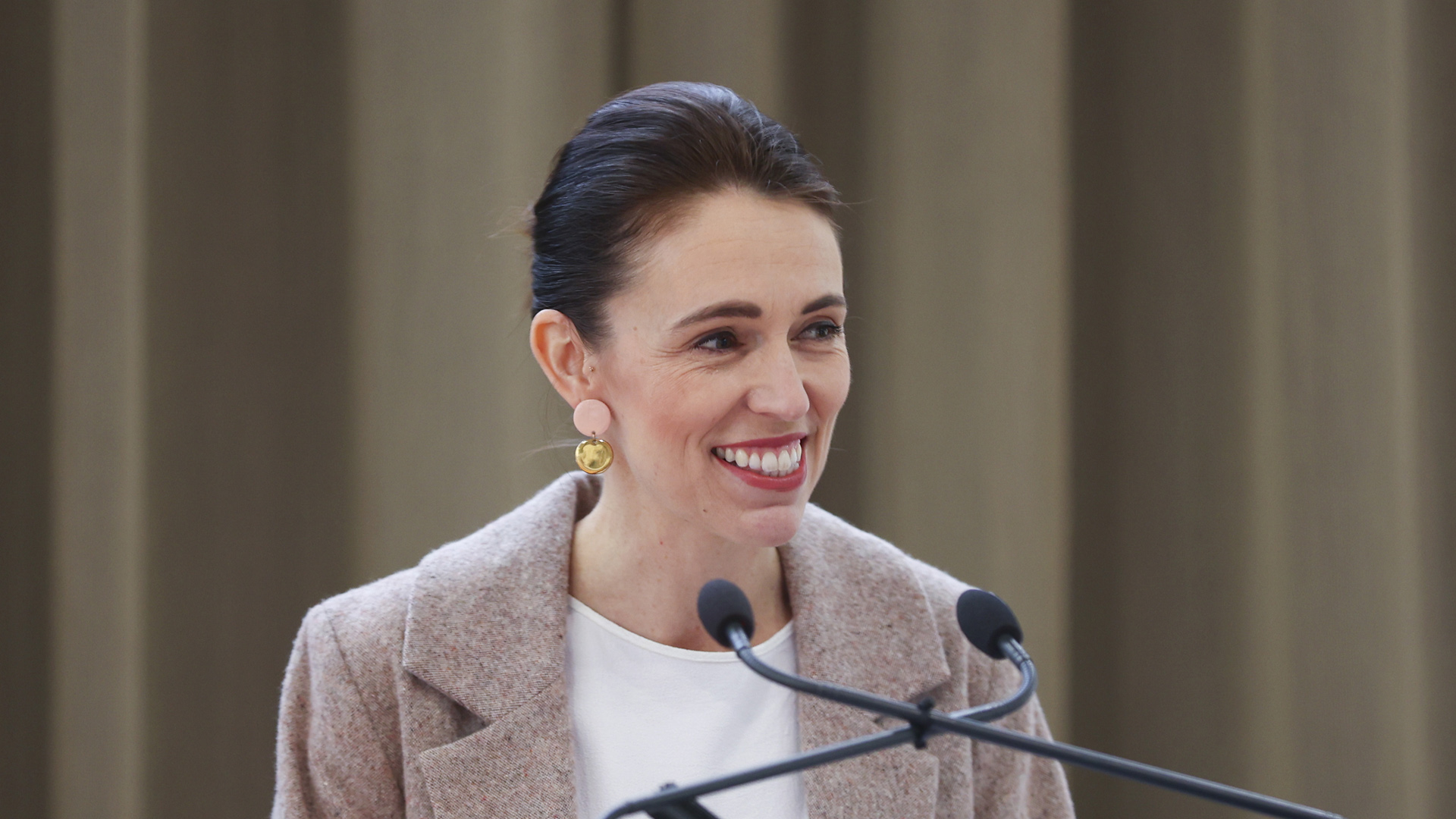 Jacinda Ardern.