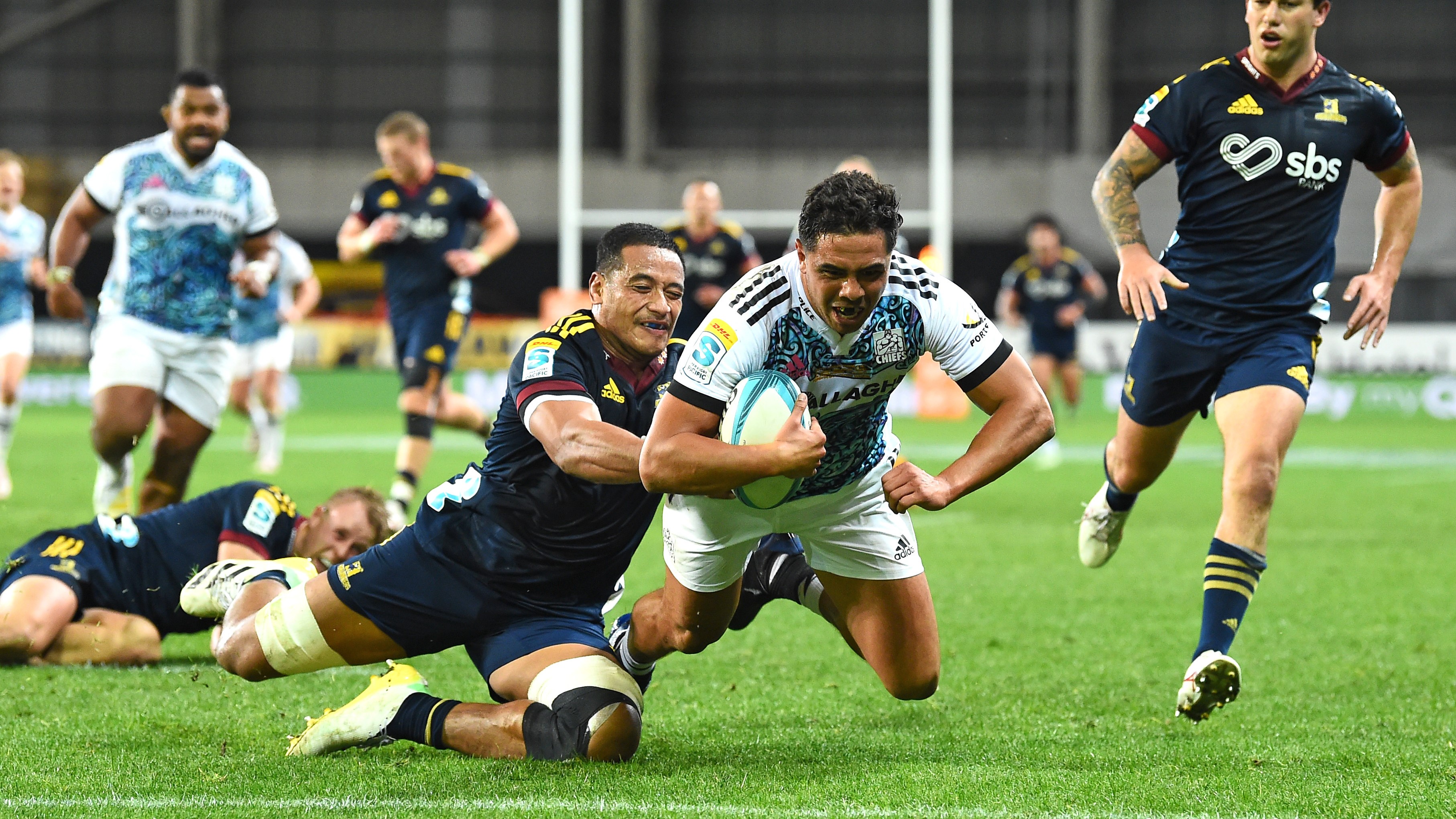 Super Rugby Aotearoa: Highlanders vs Chiefs kicks off new