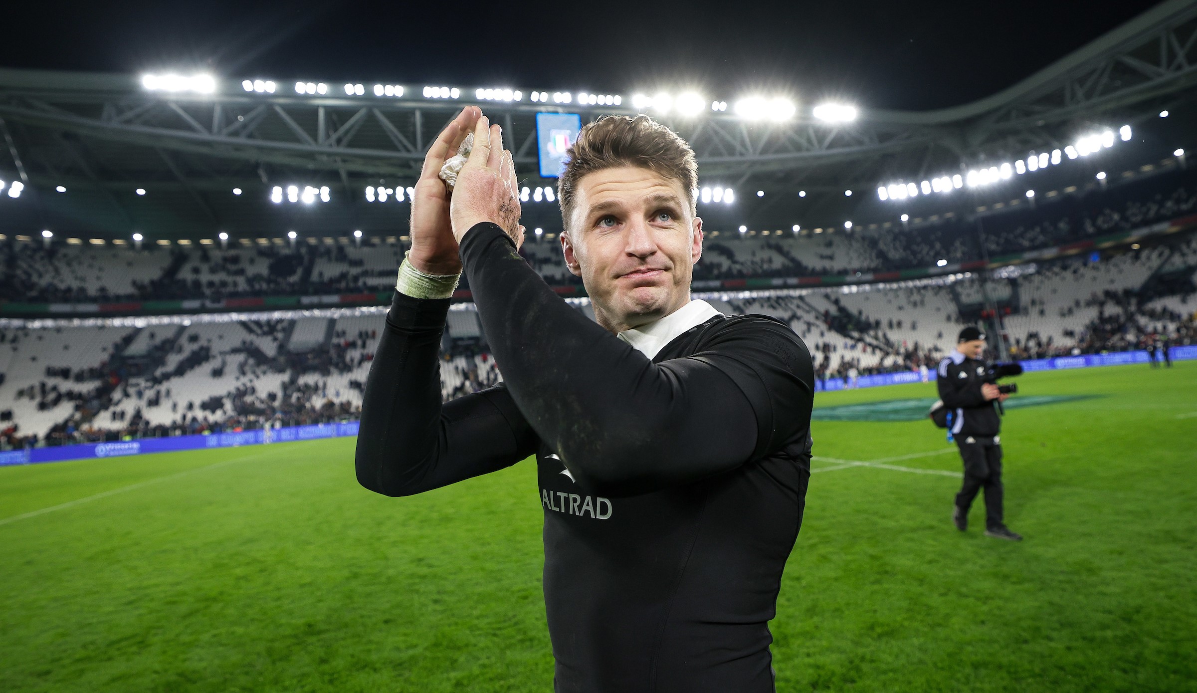 Beauden Barrett thanks supporters after the All Blacks beat Italy in Turin in their last Test of 2024.