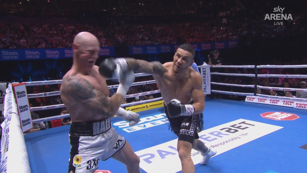 Watch Sonny Bill Williams knock out AFL great inside two minutes
