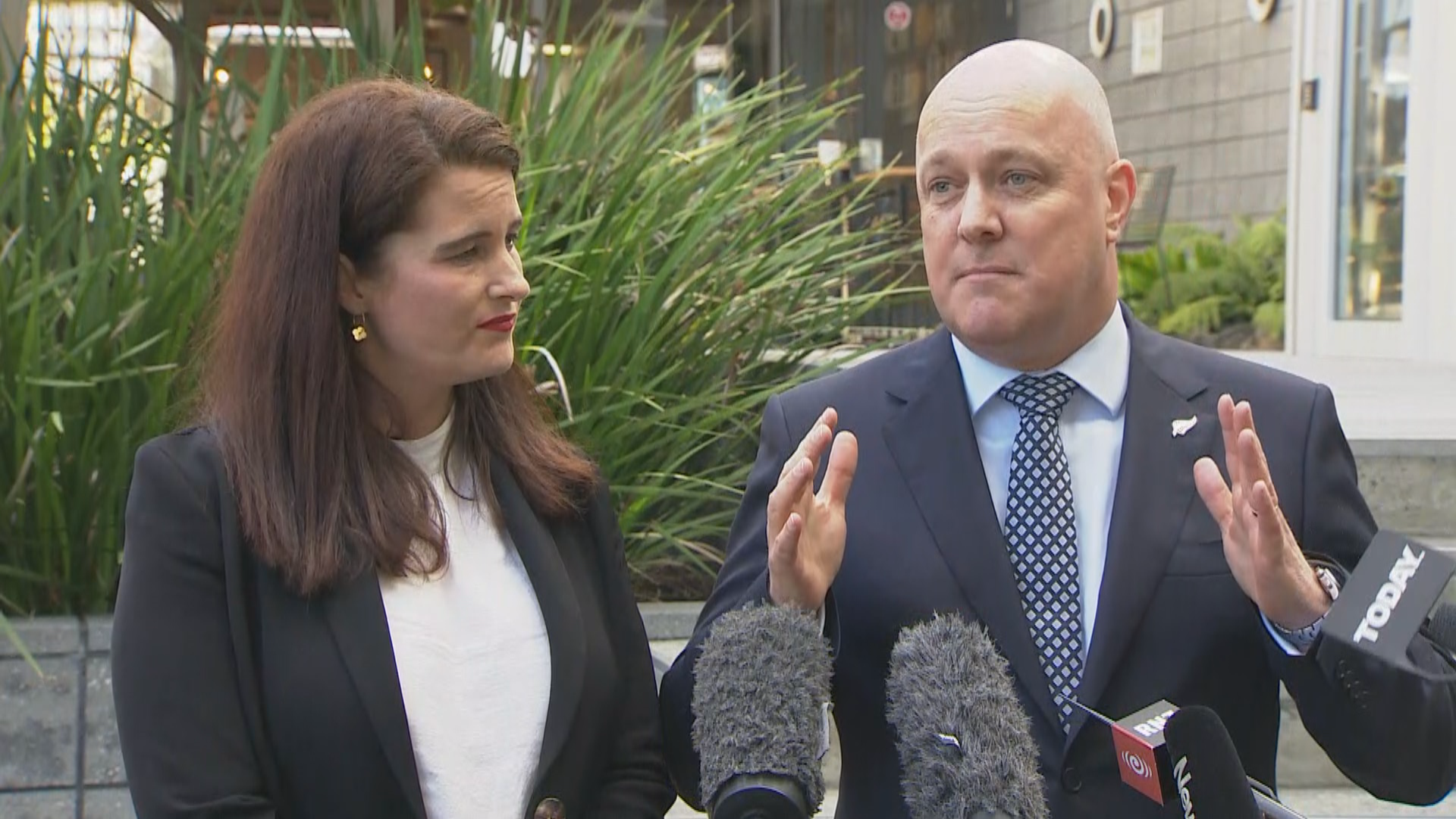 National's deputy and leader Nicola Willis and Chris Luxon have promised tax relief to middle New Zealand.