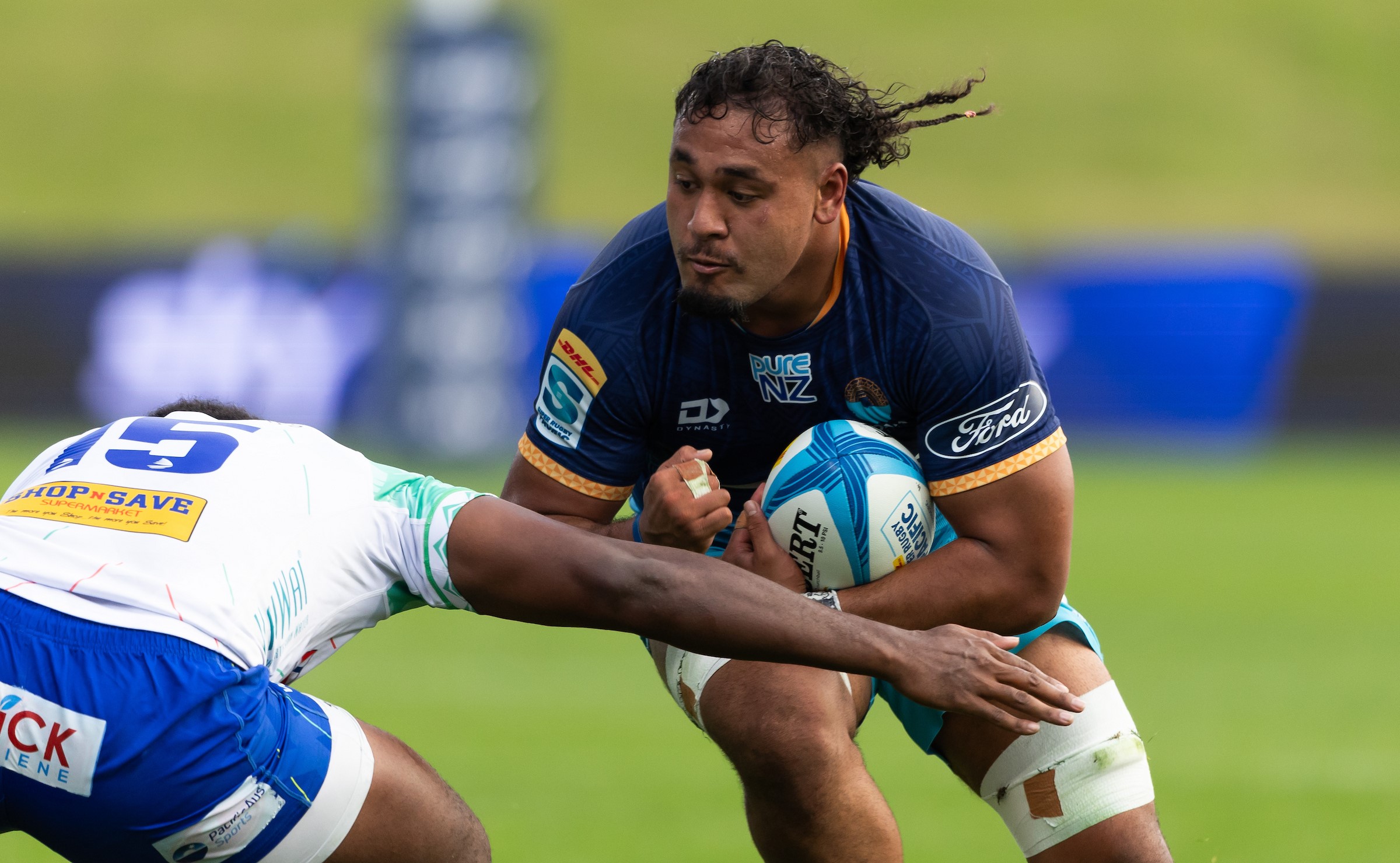 Loose forward Semisi Tupou Ta'eiloa.