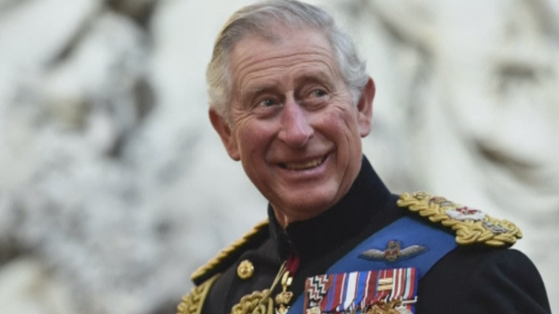 Queen Elizabeth II's eldest son Charles takes the British throne and becomes New Zealand's head of state.