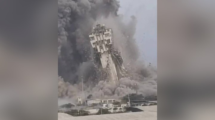 An image of a maritime watchtower in Chabahar appearing to collapse. (Source: X / Pete Hegseth)