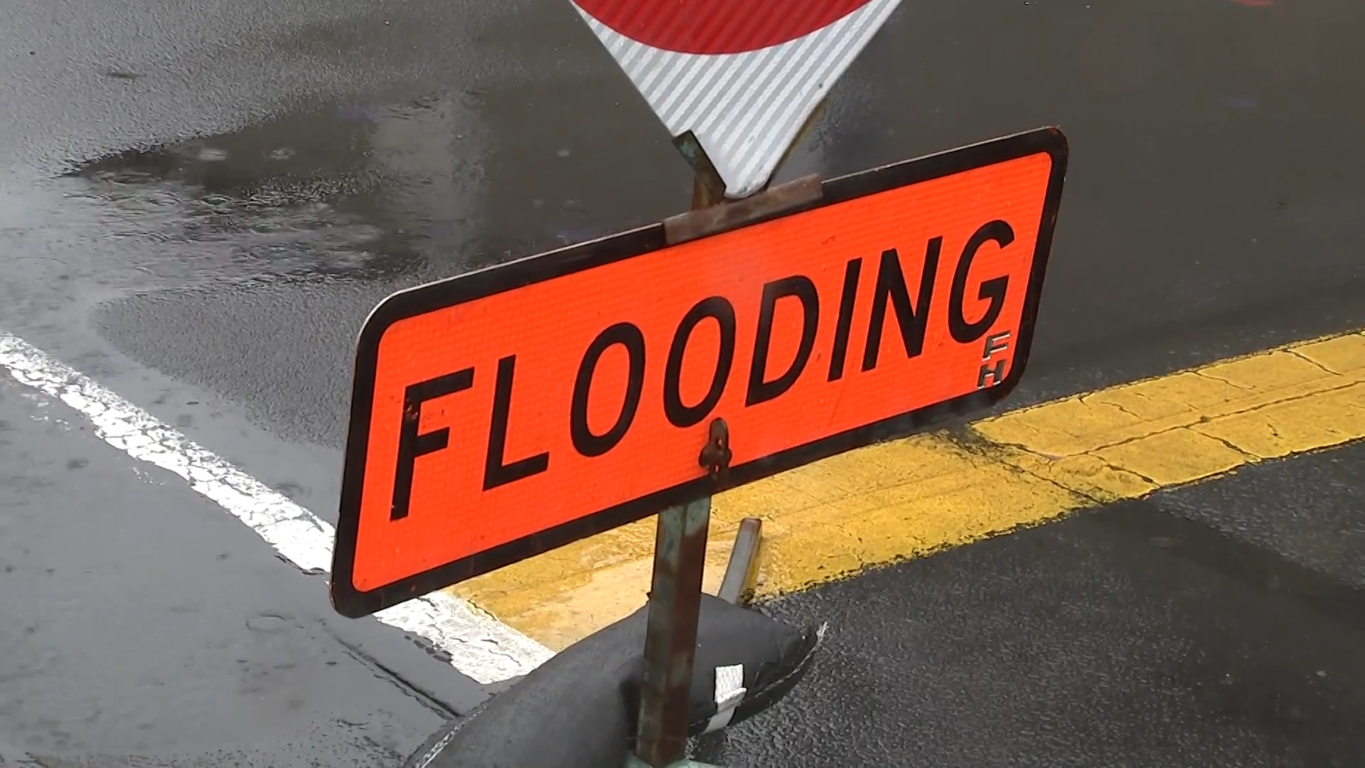 Flooding sign in Dunedin.