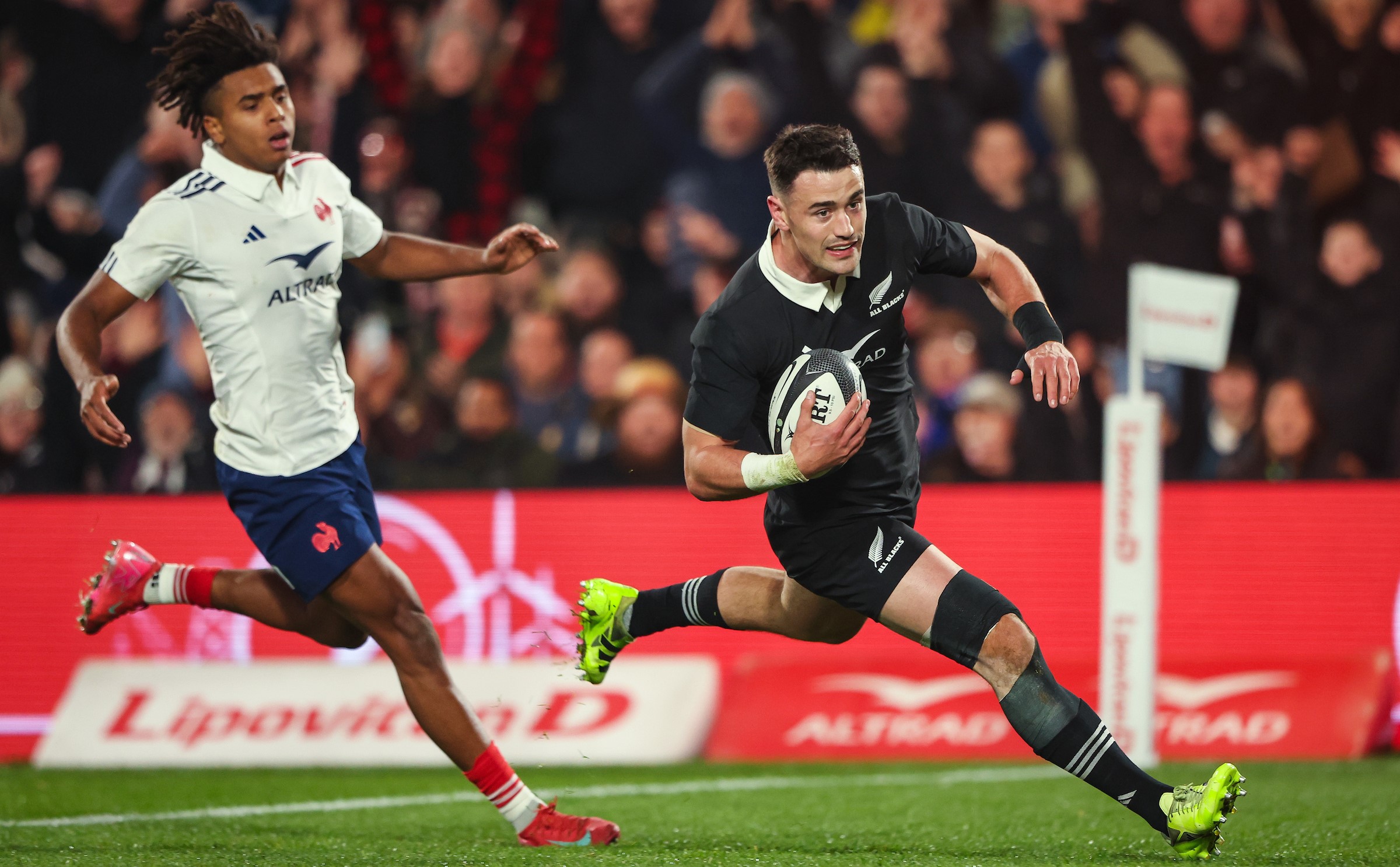 Will Jordan steals in to score the All Blacks' first try against France at Waikato Stadium.