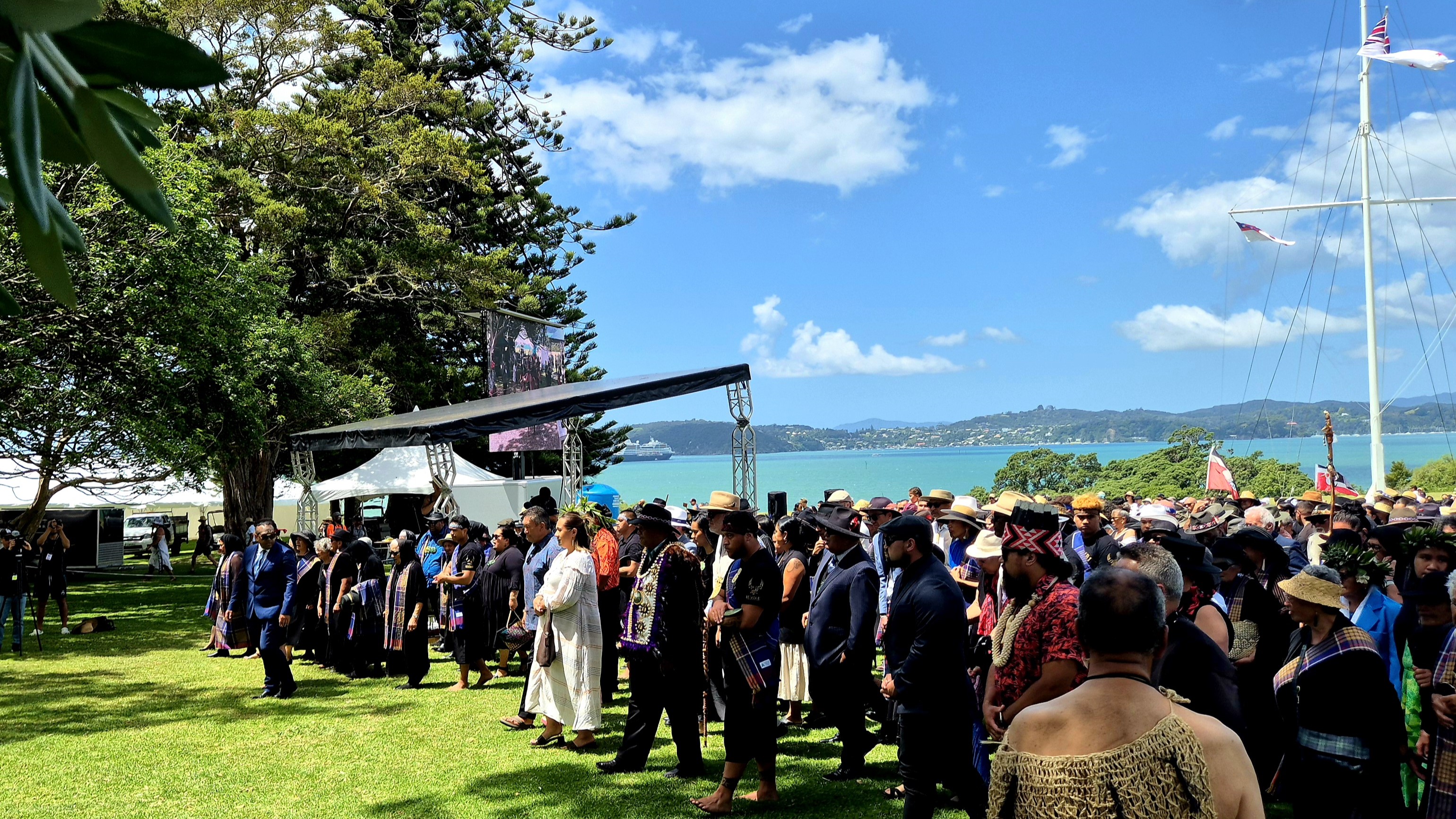 Nga wai hono i te po is welcomed on to Waitangi. 