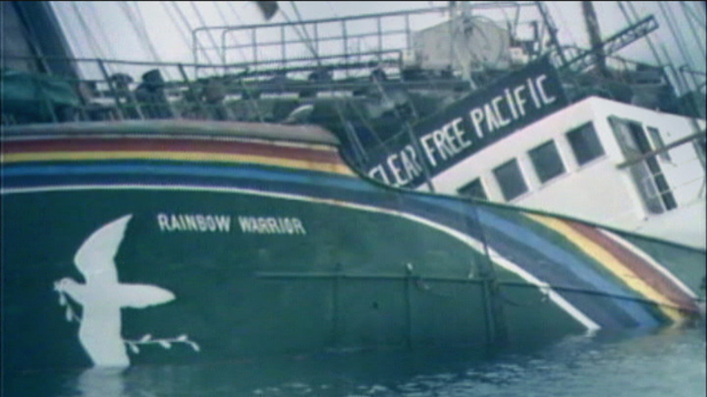 The sinking Rainbow Warrior ship.