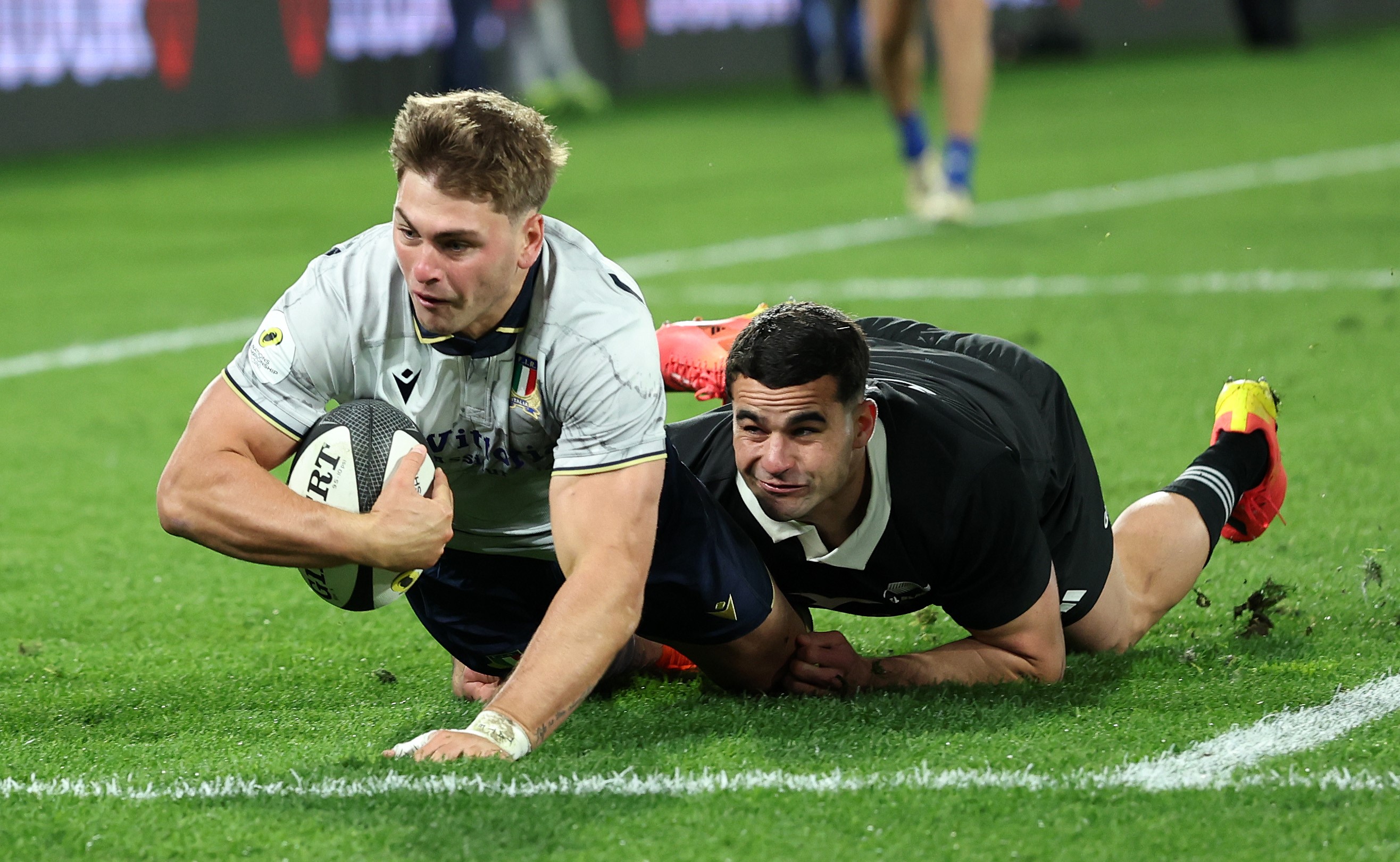 Leonardo Marin scores for Italy against the All Blacks in Wellington.