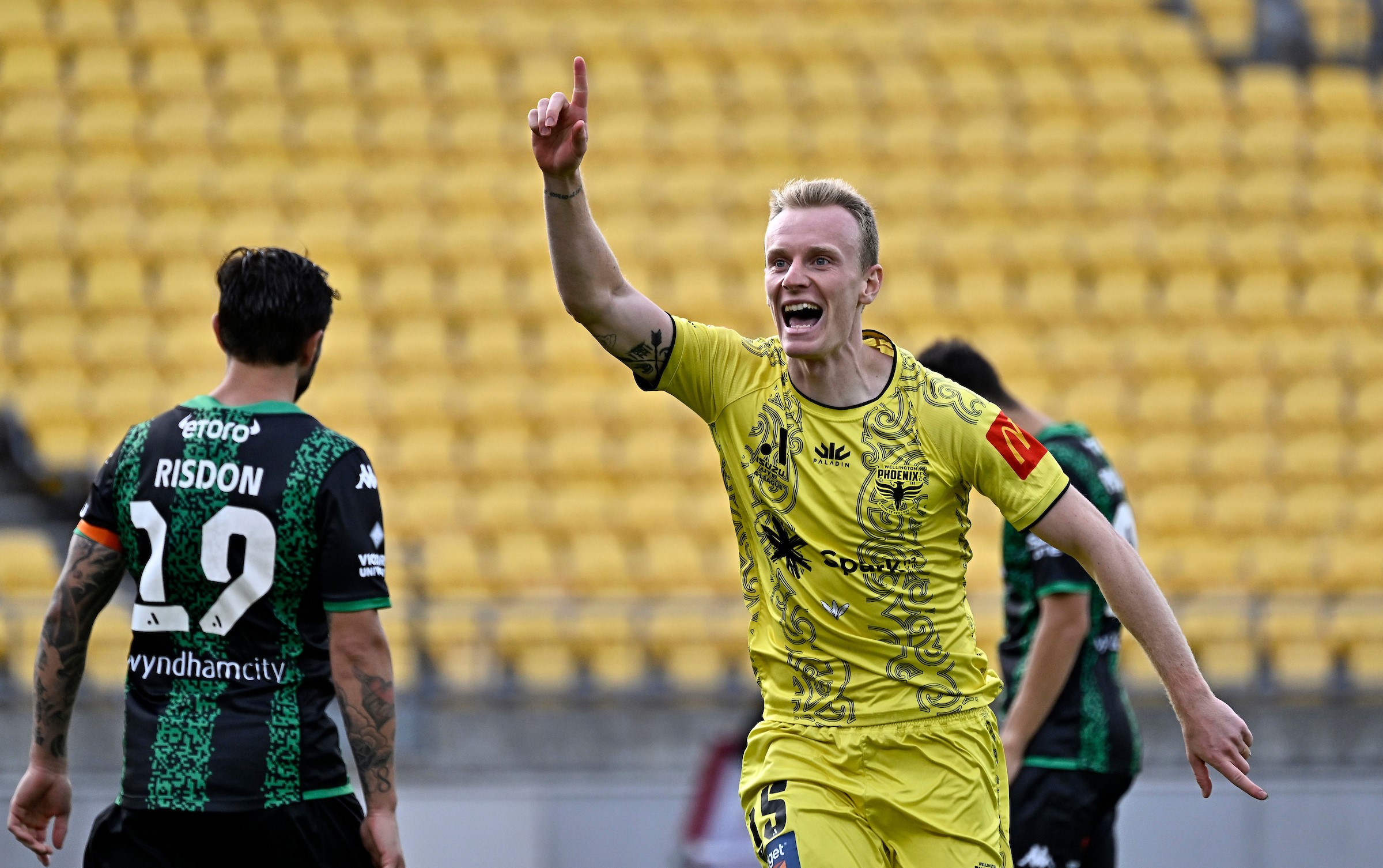 Daniel hotsell wellington phoenix