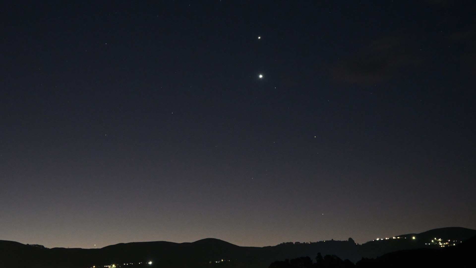 Photograph shows Jupiter (top) and Venus (bottom) aligned. Taken in Lower Hutt, Wellington just before 6pm on Monday June 8. 
