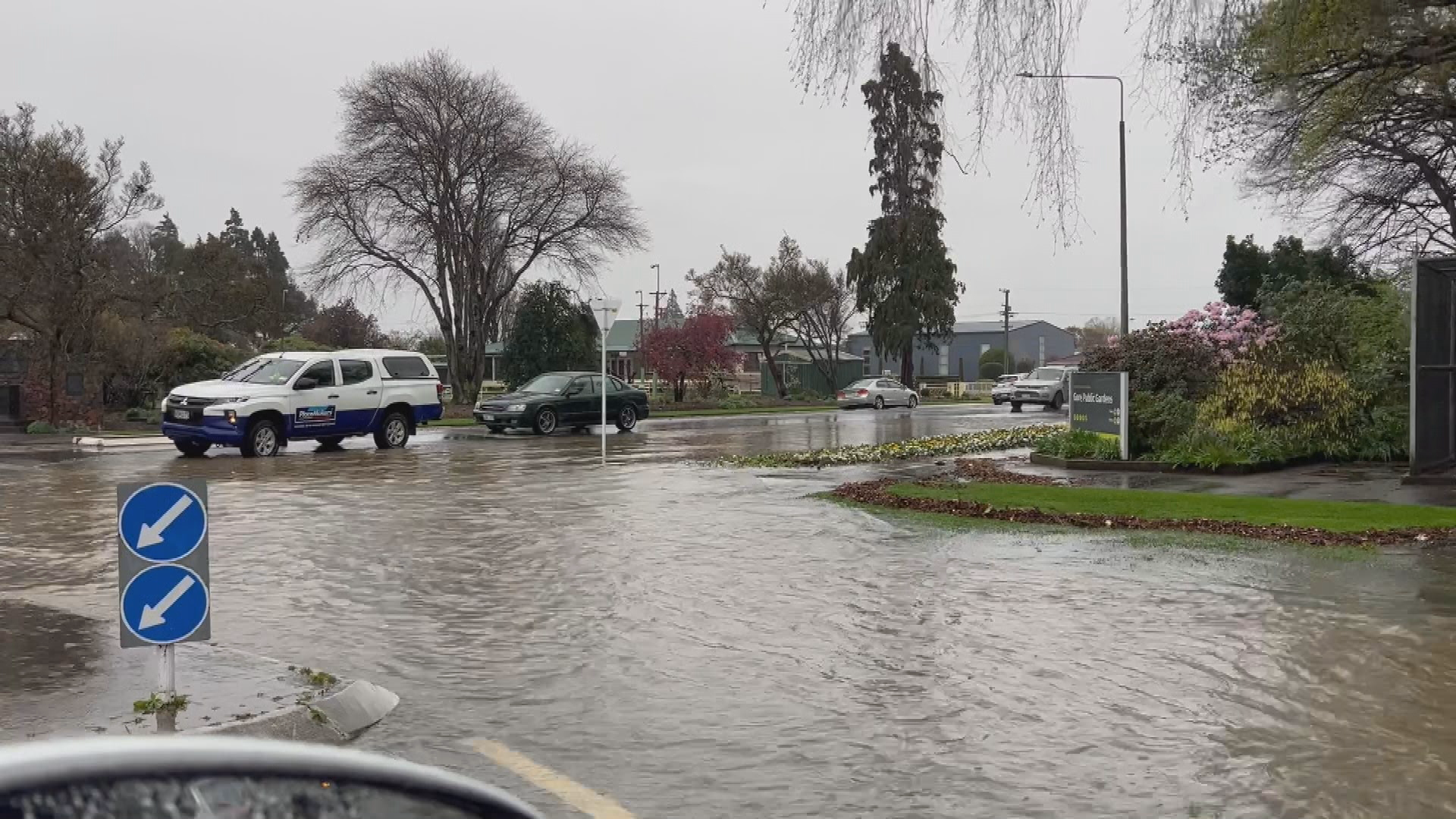 Wild weather pummelled the South Island, with a front carrying heavy rain, wind and thunderstorms.