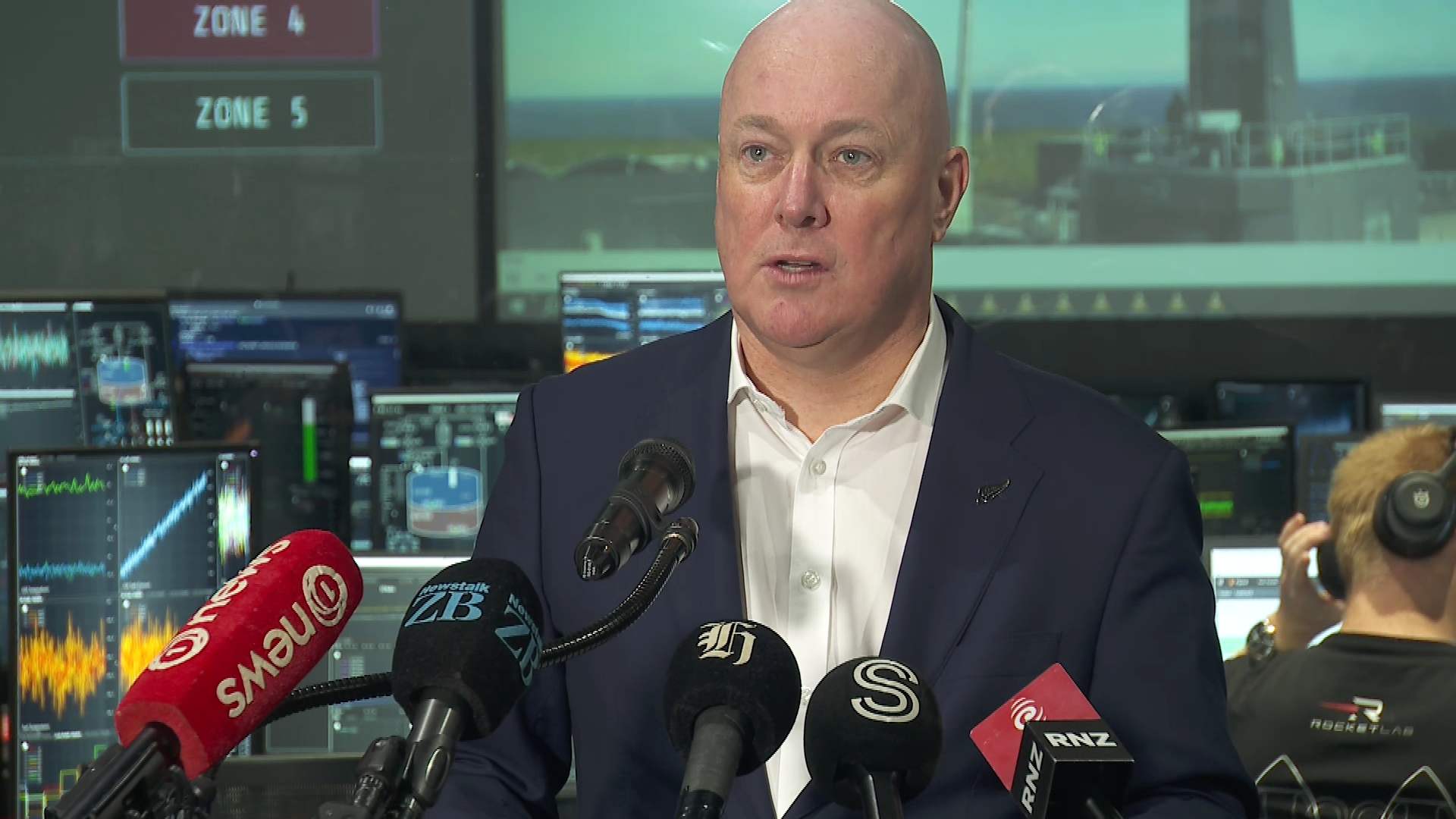 National Party Proposes Student Loan Incentives to Keep Graduates in New Zealand