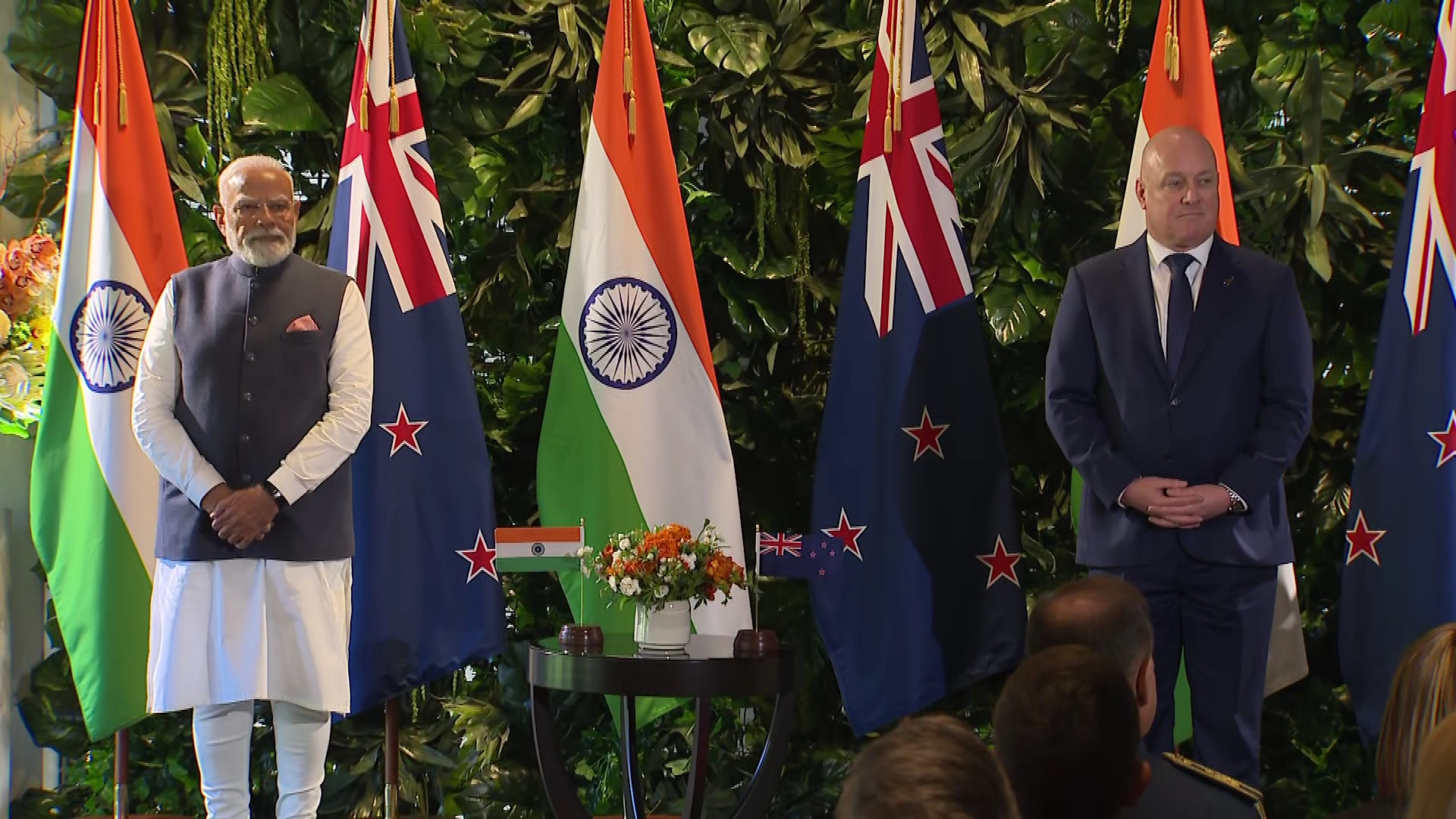 Indian Prime Minister Narendra Modi and Prime Minister Christopher Luxon at Government House. 
